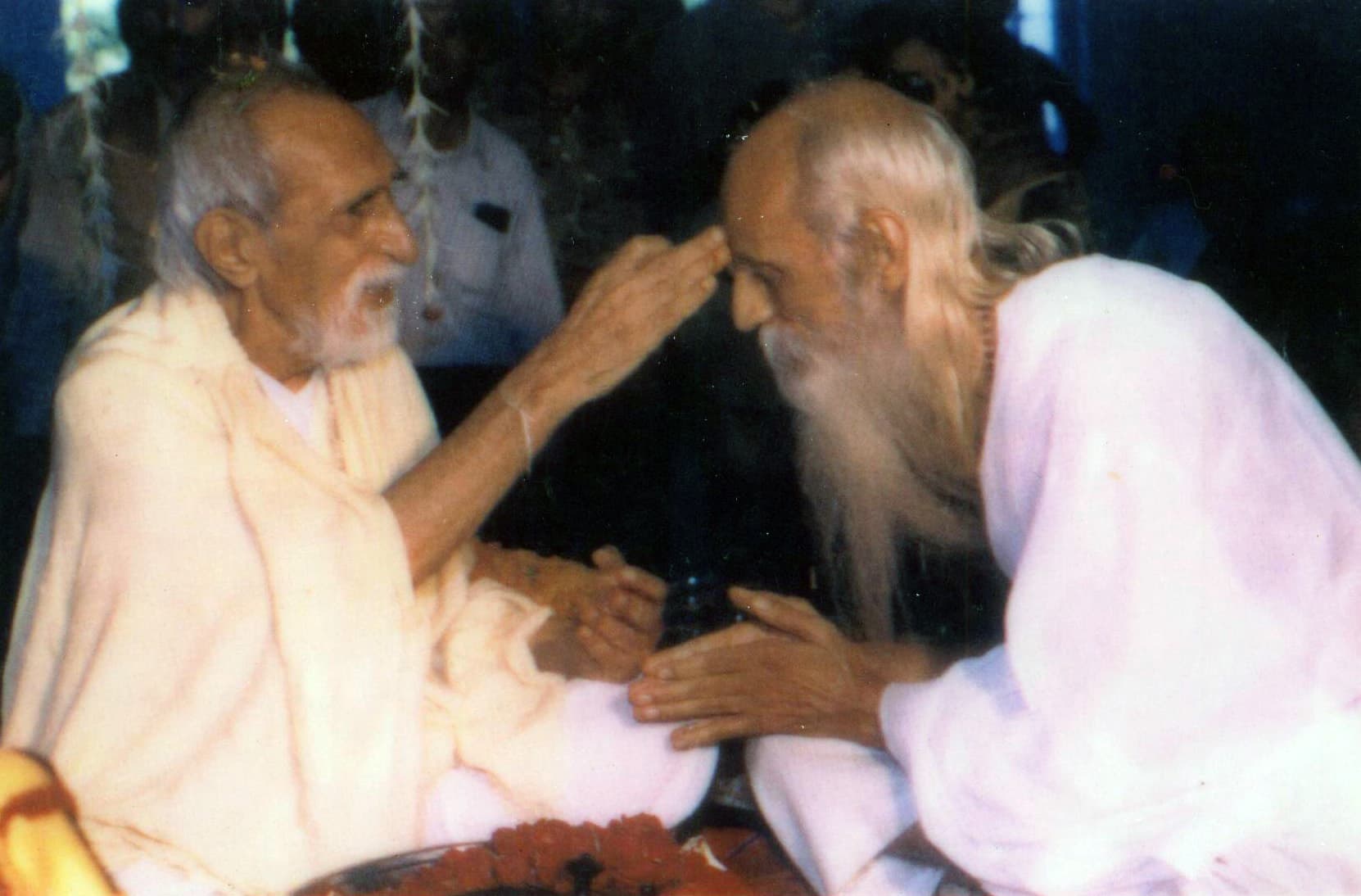 સંતો સાથે