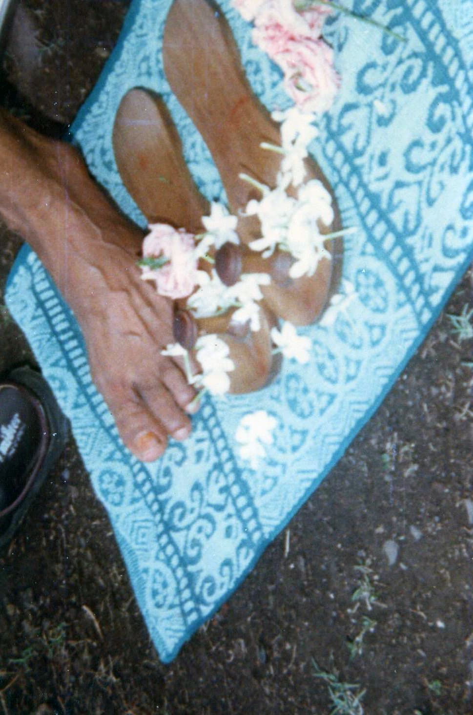 બાપુજીના પાદુકાજી