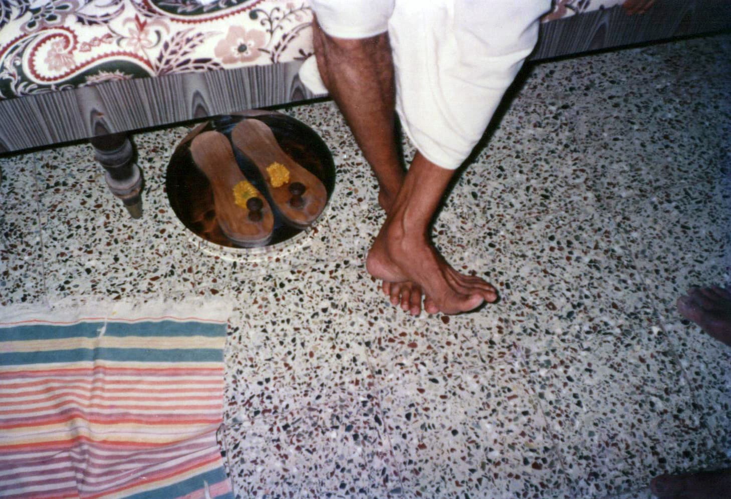 બાપુજીના પાદુકાજી